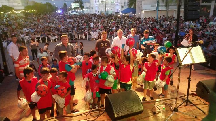 Más de 7000 mil personas disfrutaron en San Cristóbal del Festival por el "Día de la Madre"