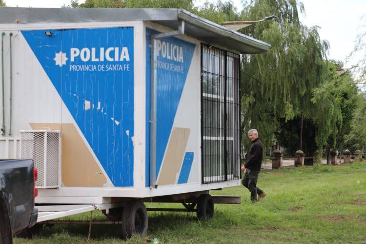 Seguridad: reinstalaron la casilla policial en el barrio siete Jefes