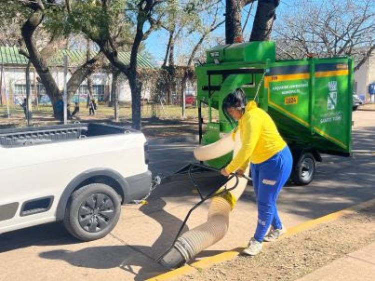 Nueva aspiradora y trituradora de hojas que se suma a los equipos adquiridos en 2024