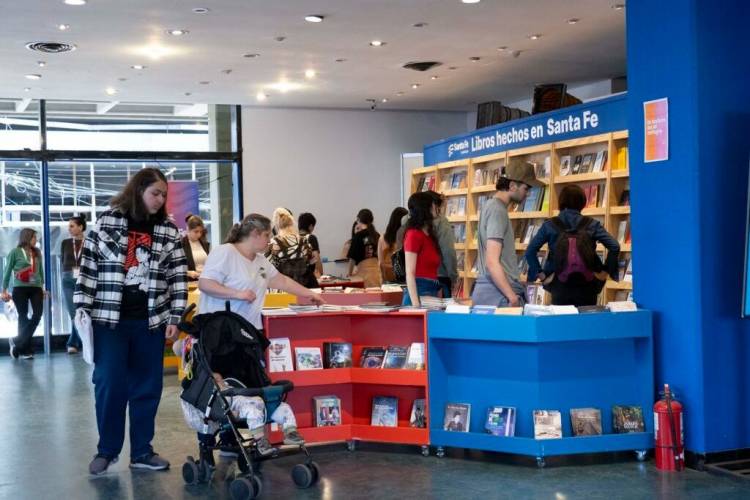 Con la presentación del libro de Los Palmeras, culminó una exitosa edición de la Feria del Libro Rosario