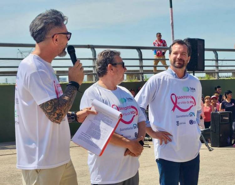 Santo Tomé se vistió de rosa para concientizar sobre el cáncer de mama 