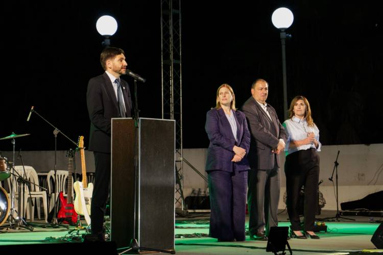 Santa Fe celebró sus 451 años con música, gastronomía y bandera propia